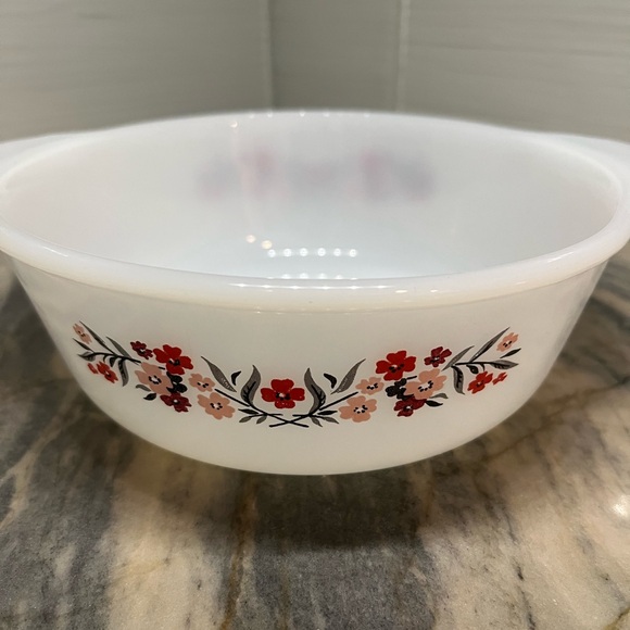 Vintage Fire King Primrose Casserole Dish No Lid Small Chip Under Rim 1 Quart - Picture 2 of 9